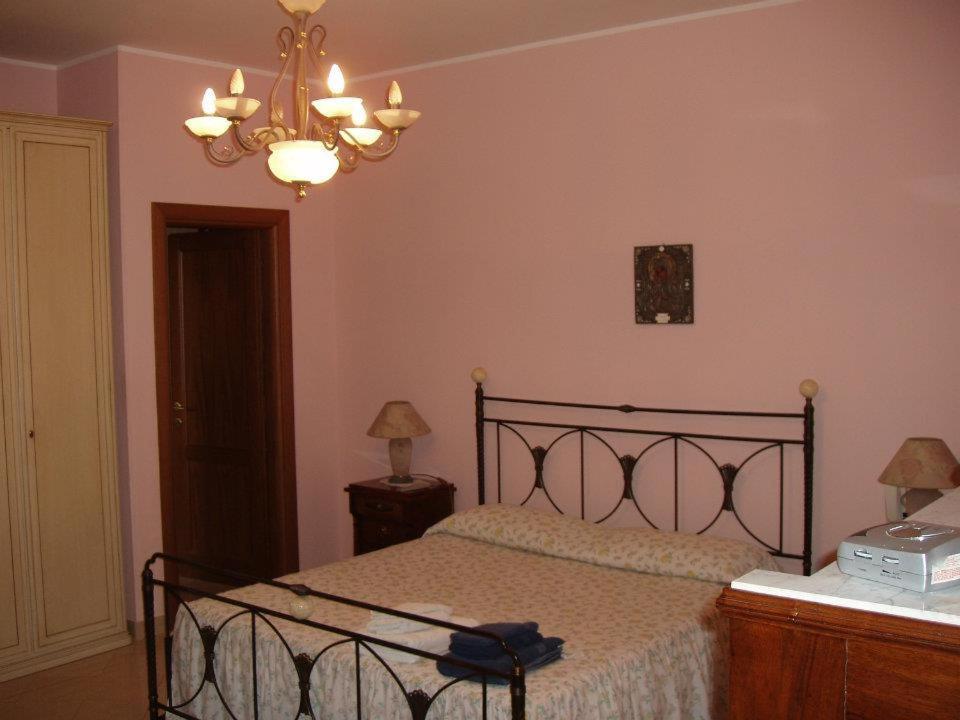 Residenza Del Sole Bed & Breakfast Surbo Eksteriør bilde