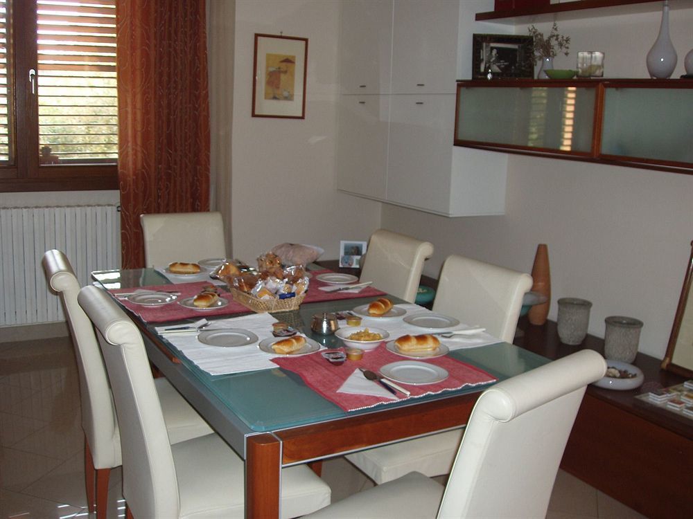 Residenza Del Sole Bed & Breakfast Surbo Eksteriør bilde